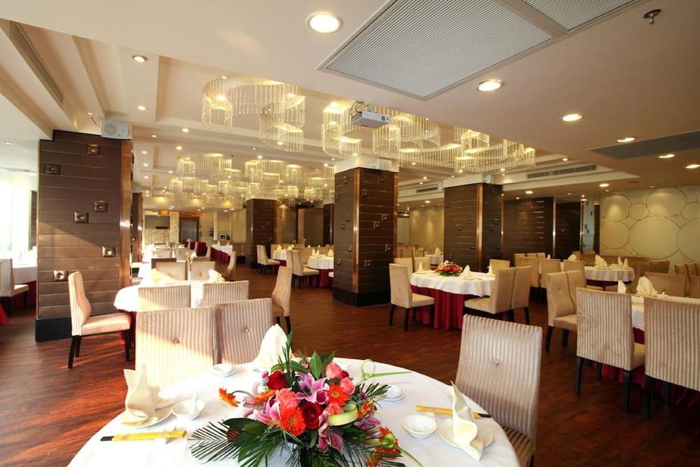 Mandarin Hotel Guangzhou Bagian luar foto