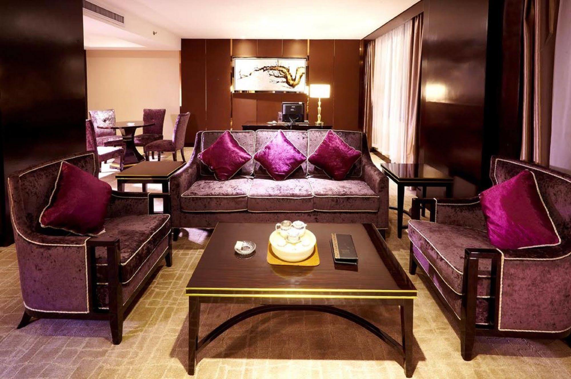 Mandarin Hotel Guangzhou Bagian luar foto