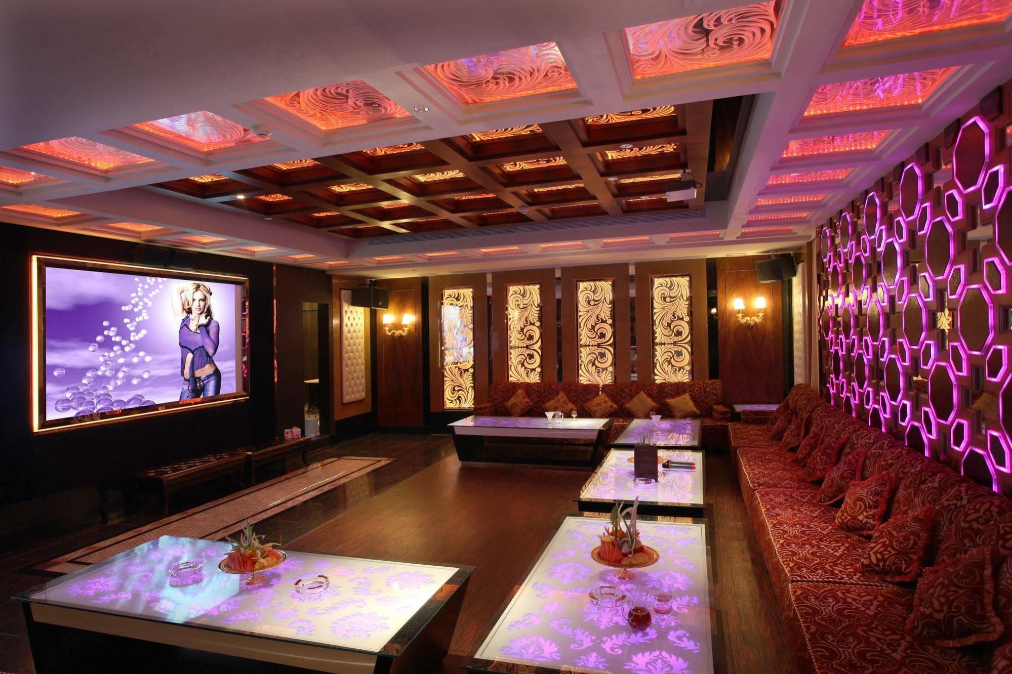 Mandarin Hotel Guangzhou Bagian luar foto